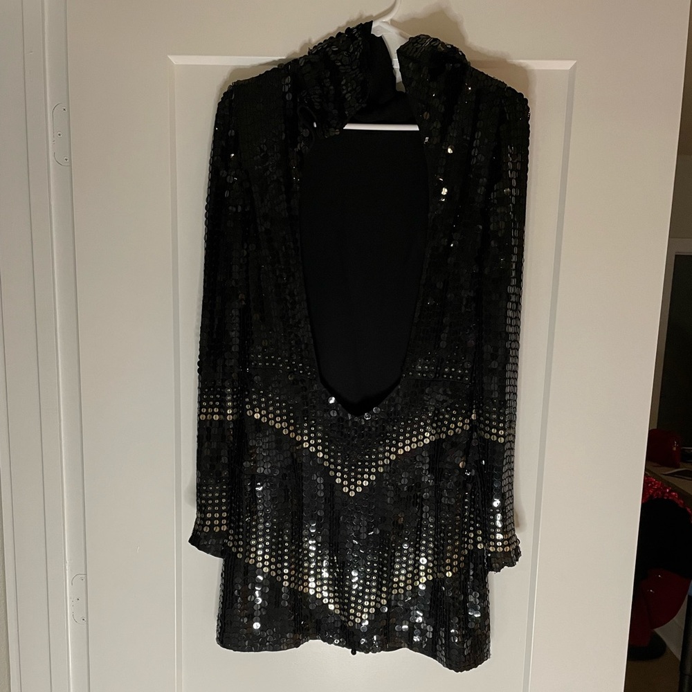 Gucci sequin black & gold dress size 42. US size 6.